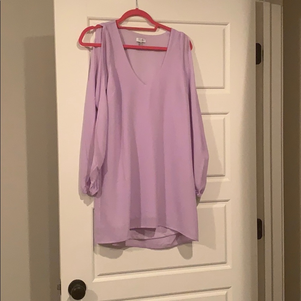 Beautiful pastel open sleeve dress. Like new!